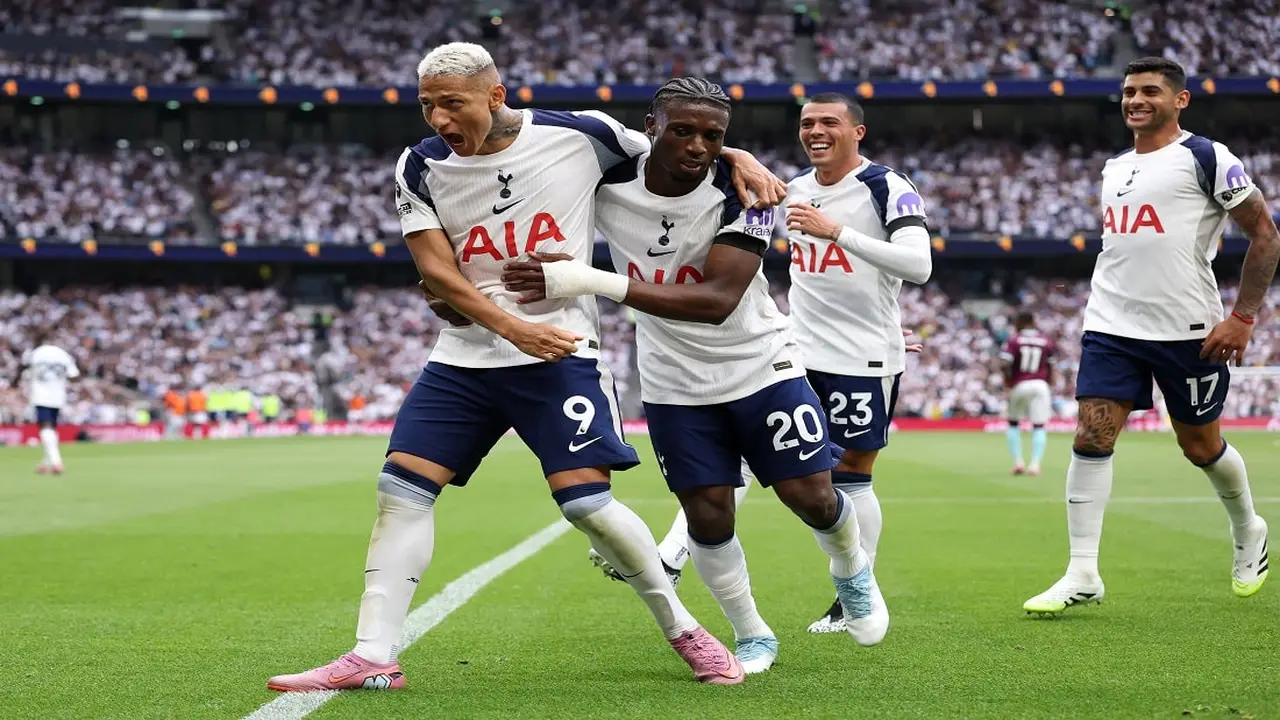 توتنهام يقترب من صفقة نجم ألماني يحلمه ليفربول